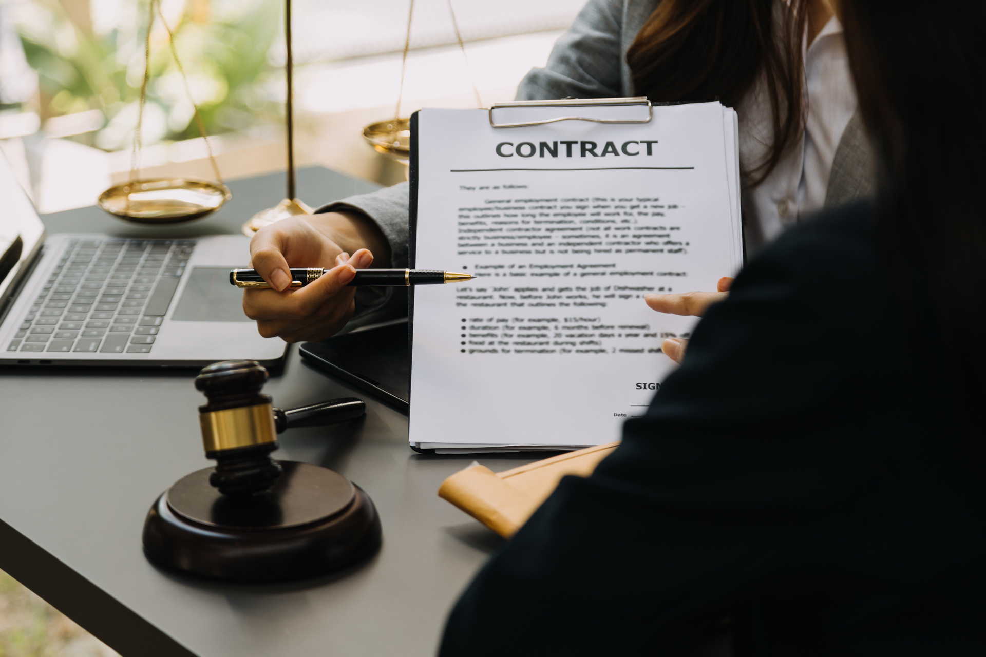 Navigating Legal Waters: Your Trusted Contract Lawyer in Pune